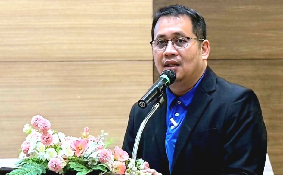 นายณัฐพล วุฒิจันทร์ ผู้อำนวยการสำนักวิจัยและพัฒนา เป็นประธานในพิธีปิดงาน “การถ่ายทอดความรู้การใช้งานอากาศยานไร้คนขับสำหรับการกำจัดวัชพืชเพื่อการชลประทาน”
